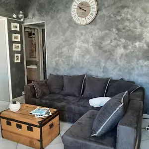 T2 Centre Vue Faron 40m2 En Zone Pietonne 4ème étage Appartement
